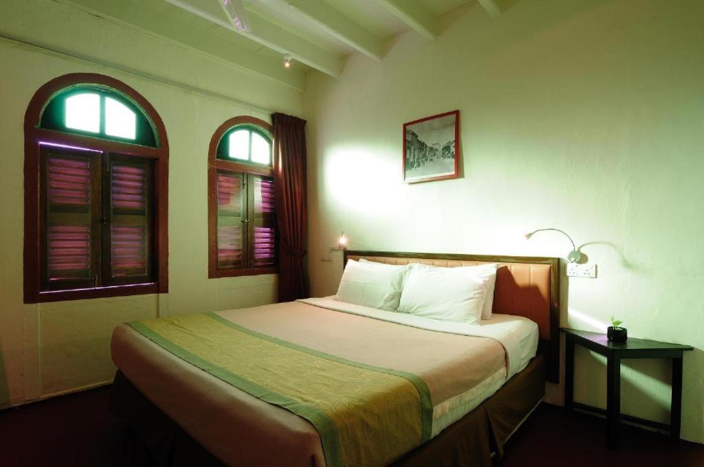 Red Inn Court George Town Bagian luar foto