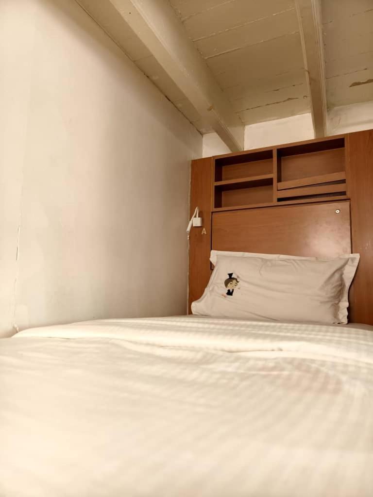 Red Inn Court George Town Bagian luar foto