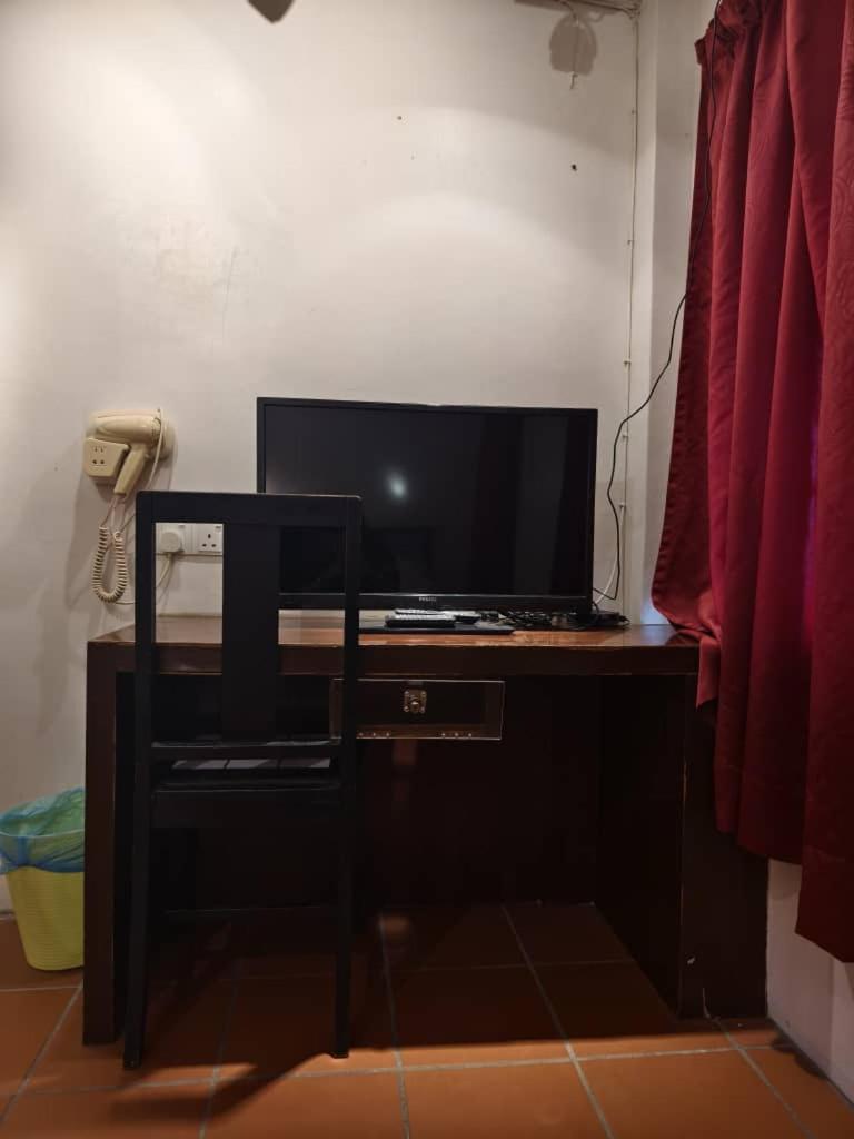 Red Inn Court George Town Bagian luar foto